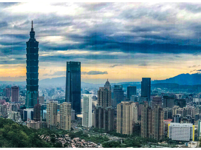 20180121 Taipei  Taiwan Skyline from Xiangshan 'cropped'