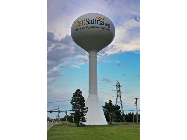 Salina water tower image